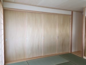 図形に壁をはめ込む